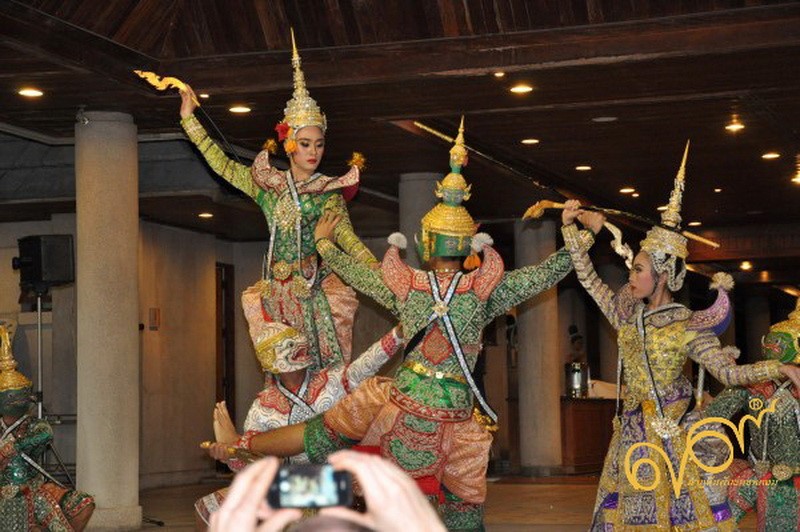 การแสดงโขนเรื่องรามเกียรติ์ชุด ทศกัณฐ์ยกรบ  นาฏสัมพันธ์ รับจัดการแสดง นาฏศิลป์ไทย